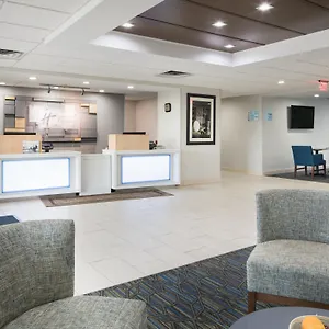 https://holiday-inn-express-louisville-northeast.hotels-louisville.com